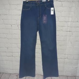 NWT NYDJ Bootleg Sz: 8P Lift Tuck Blue Jeans
